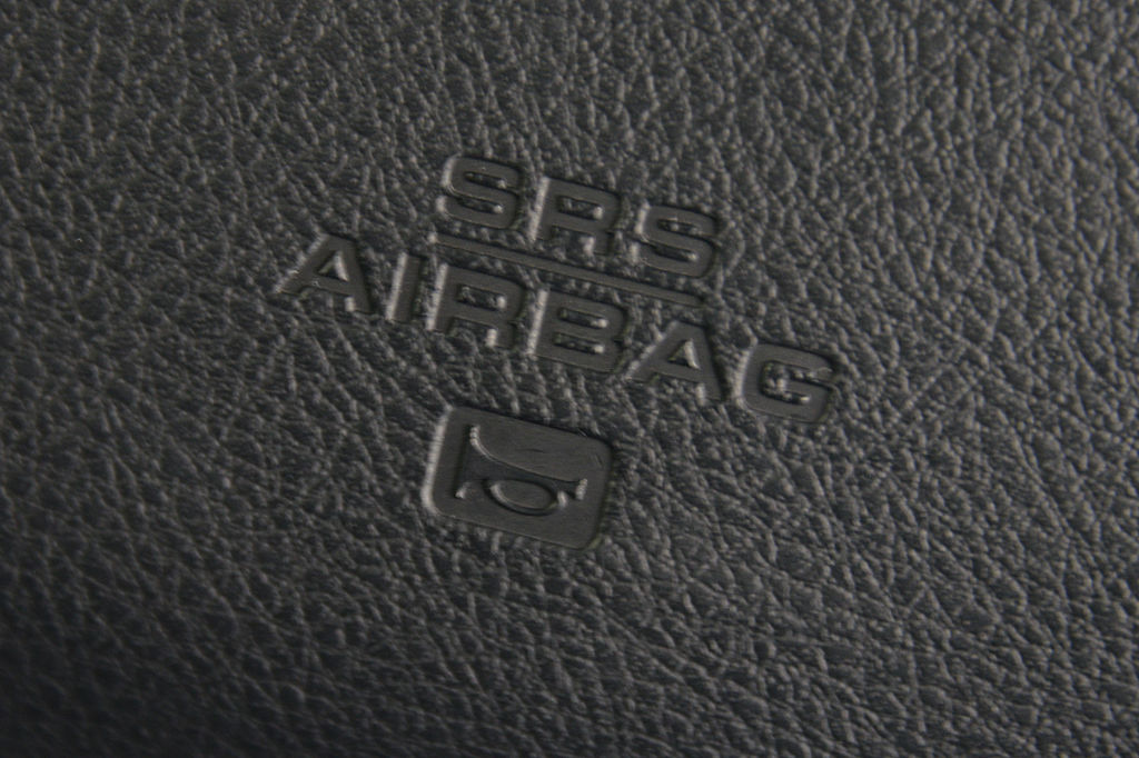 Airbag in steering wheel