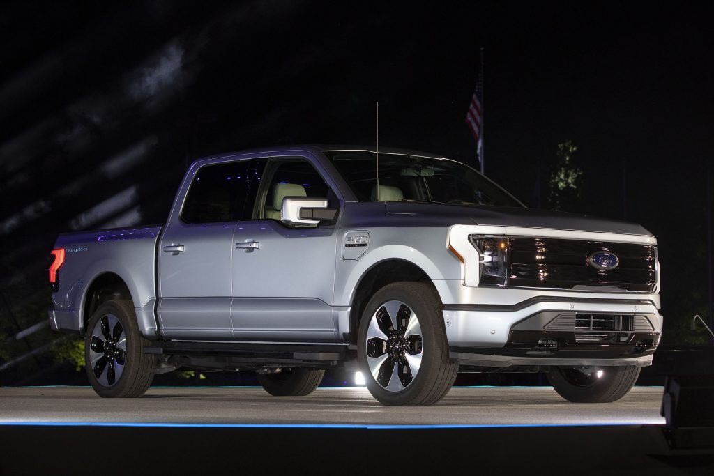 How Fast Does the 2022 Ford F-150 Lightning Charge?