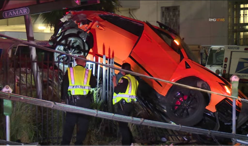 Lamborghini Urus crashes into tree in Hollywood